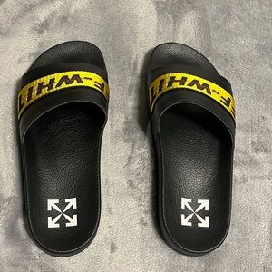 Off-White Industrial Belt Slides, 41, Black and Yellow